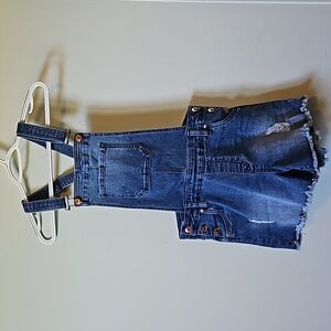 Women's Size Medium Celebrity Pink short overalls